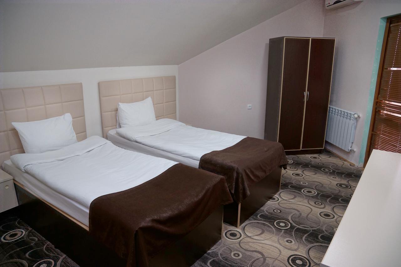 Nor Yerevan Hotel Exterior photo